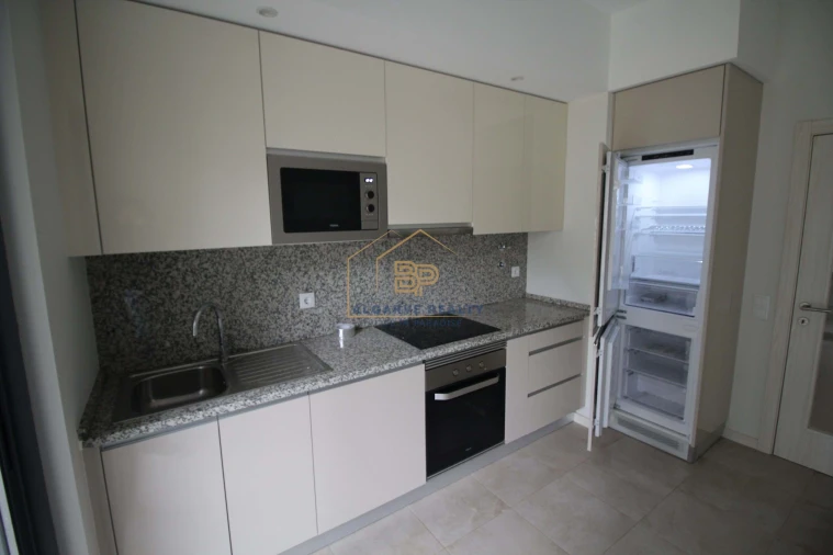 Apartamento T4 para Venda em Portimão Foto 15