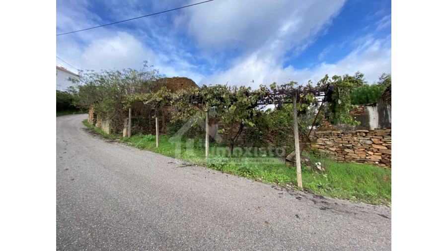 Moradia T2 para Venda em Castanheira de Pêra e Coentral Foto 10