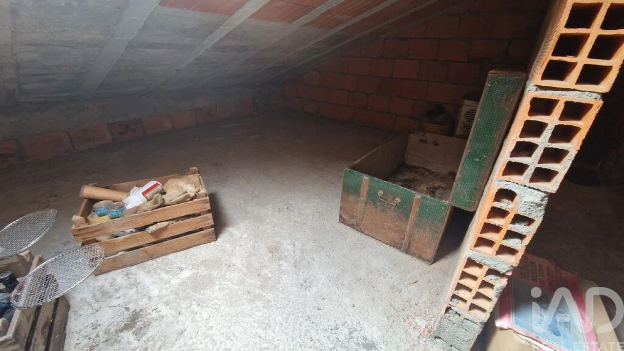 Moradia T3 para Venda em Cepões, Meijinhos e Melcões Foto 24