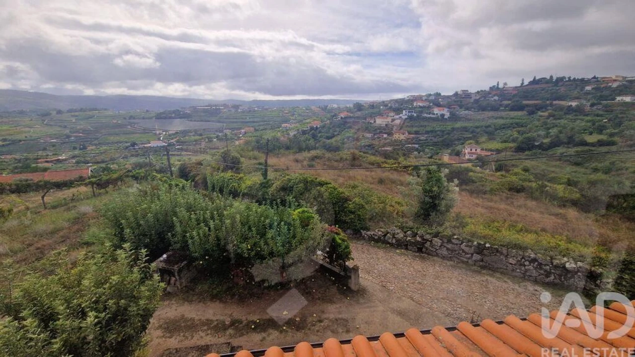 Moradia T3 para Venda em Cepões, Meijinhos e Melcões Foto 20