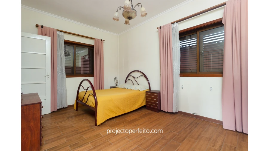 Moradia T5 para Venda em Esmoriz Foto 11