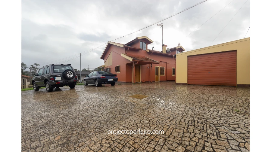Moradia T5 para Venda em Esmoriz Foto 2