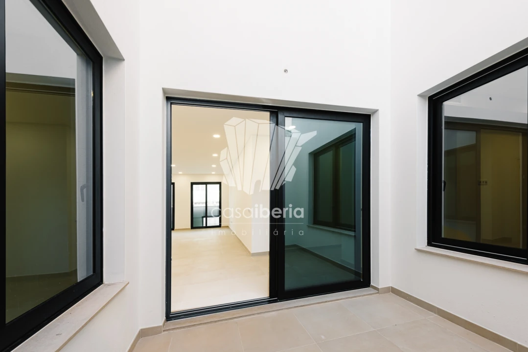 Apartamento T2 para Venda em Faro (Sé e São Pedro) Foto 110