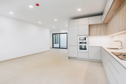 Apartamento T2 para Venda em Faro (Sé e São Pedro)