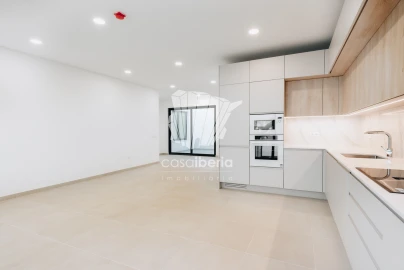 Apartamento T2 para Venda em Faro (Sé e São Pedro)