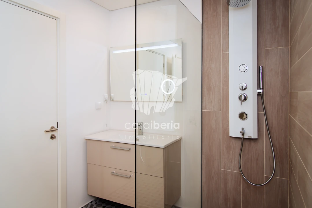 Apartamento T2 para Venda em Faro (Sé e São Pedro) Foto 74