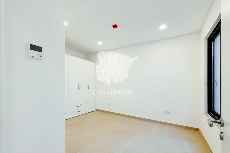 Apartamento T2 para Venda em Faro (Sé e São Pedro) Foto 105