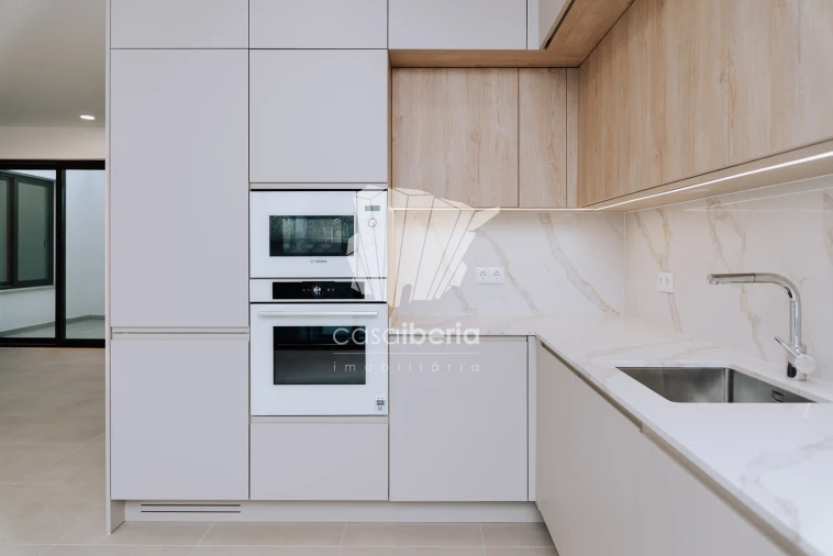 Apartamento T2 para Venda em Faro (Sé e São Pedro) Foto 70