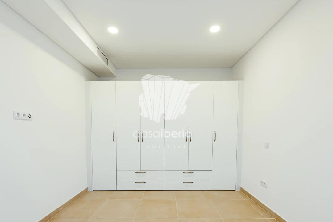 Apartamento T2 para Venda em Faro (Sé e São Pedro) Foto 102