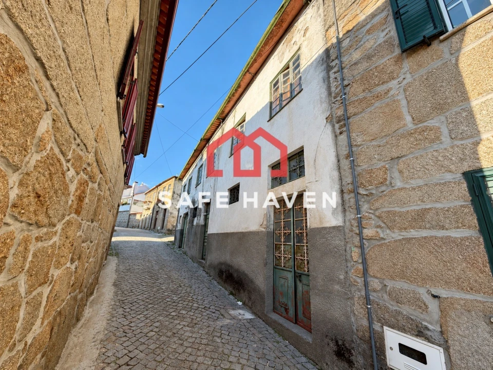 Moradia T4 para Venda em Cunha Baixa Foto 2