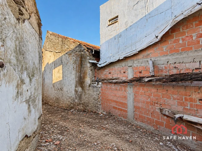 Moradia T4 para Venda em Cunha Baixa Foto 10