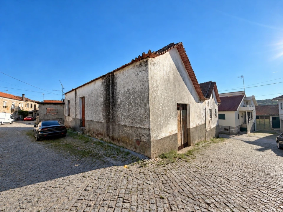 Moradia T4 para Venda em Cunha Baixa Foto 10