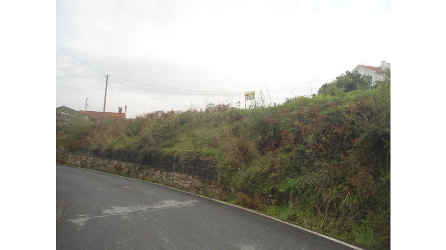 Quinta T0 para Venda em Gondarem Foto 9