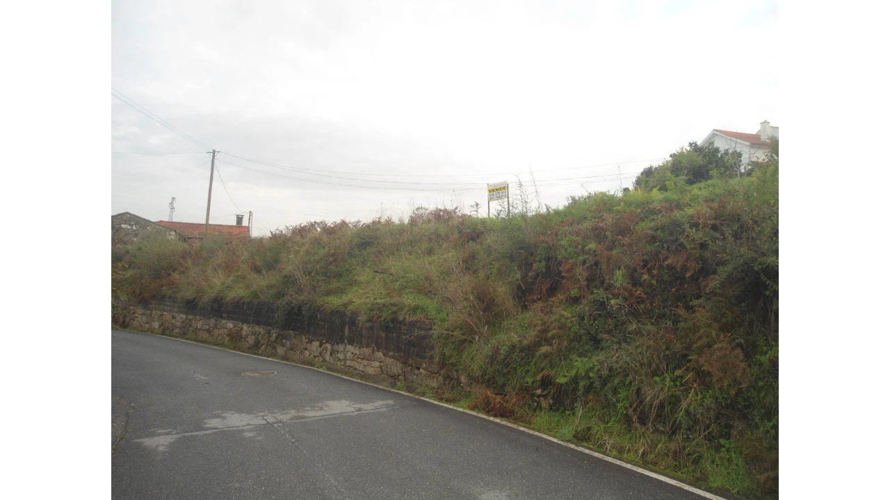 Quinta T0 para Venda em Gondarem Foto 9