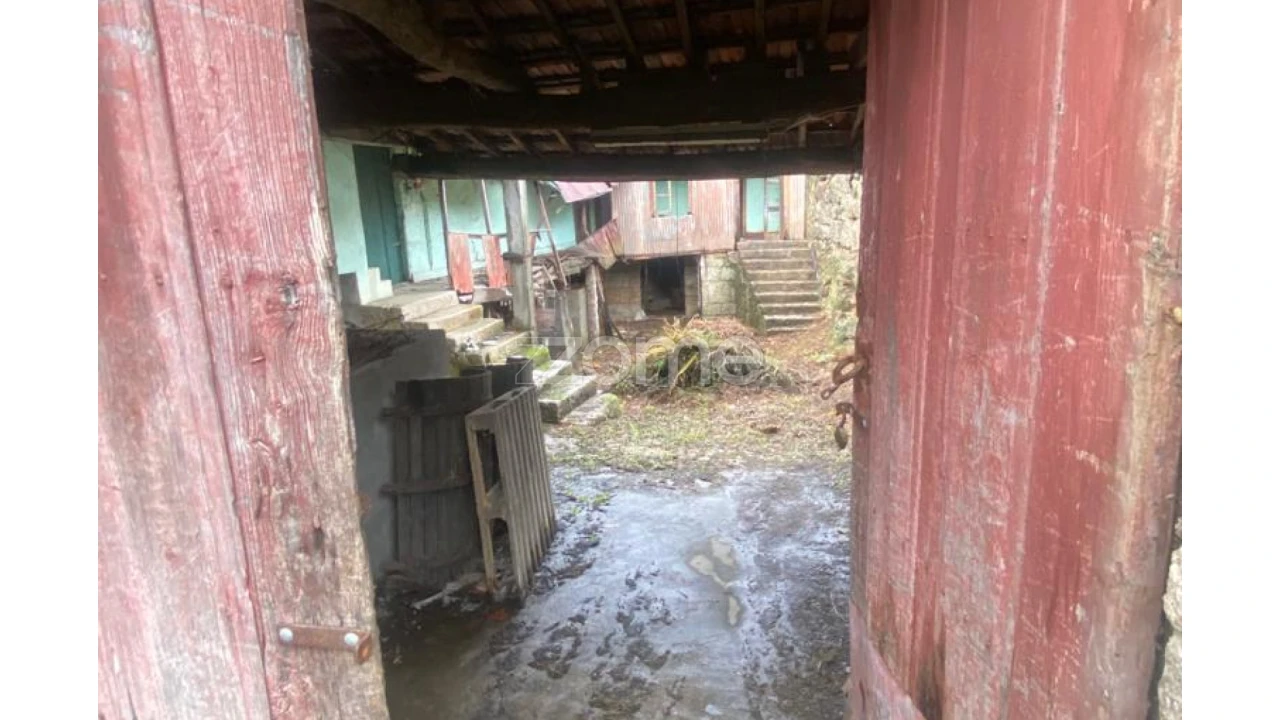 Moradia T4 para Venda em Rebordosa Foto 11