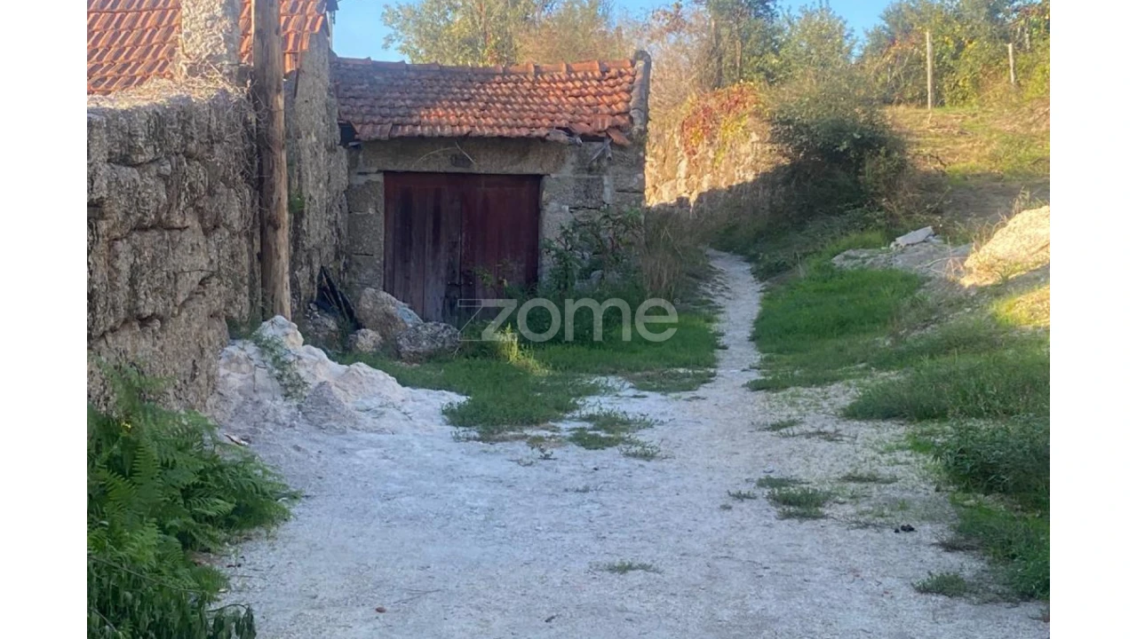 Moradia T4 para Venda em Rebordosa Foto 8