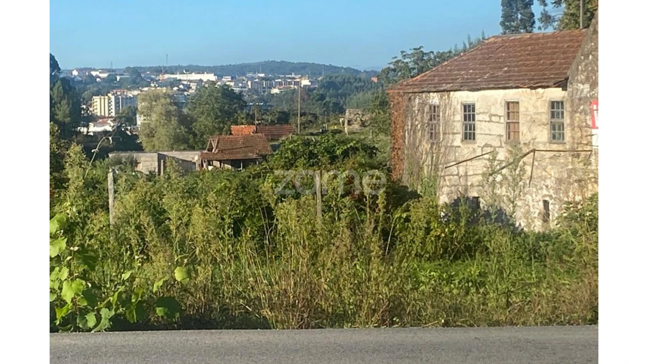 Moradia T4 para Venda em Rebordosa Foto 5