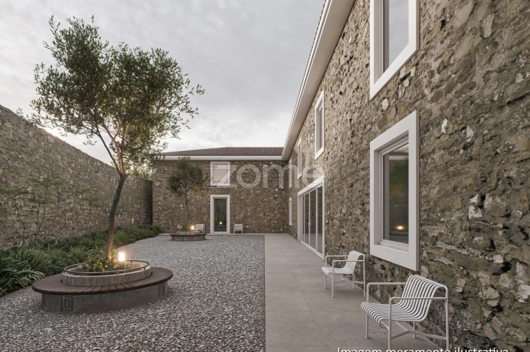 Moradia T4 para Venda em Rebordosa Foto 2