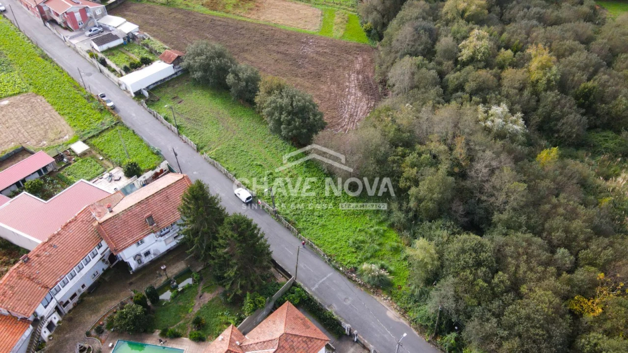Terreno para Venda em Arcozelo Foto 2