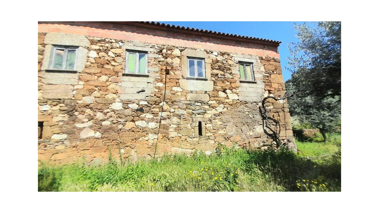 Moradia T3 para Venda em Souto da Casa Foto 6