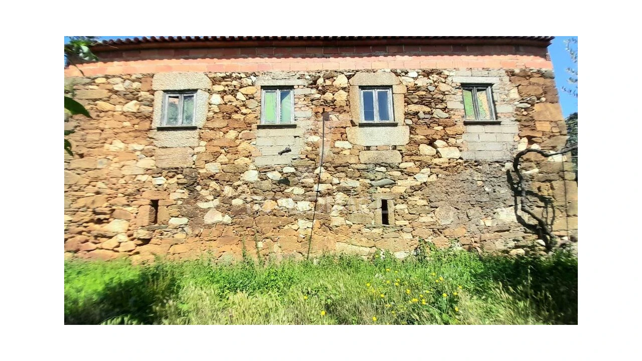 Moradia T3 para Venda em Souto da Casa Foto 3