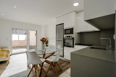 Apartamento T1 para Arrendamento em Braga (São José de São Lázaro e São João do Souto)