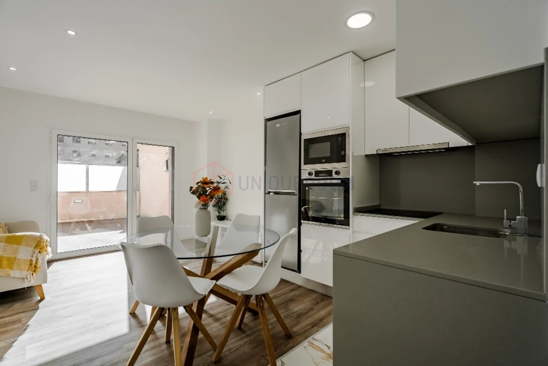 Apartamento T1 para Arrendamento em Braga (São José de São Lázaro e São João do Souto) Foto 1