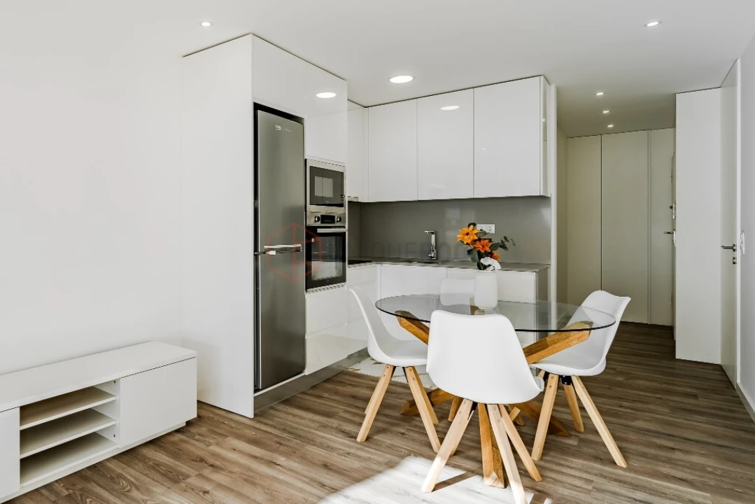 Apartamento T1 para Arrendamento em Braga (São José de São Lázaro e São João do Souto) Foto 6