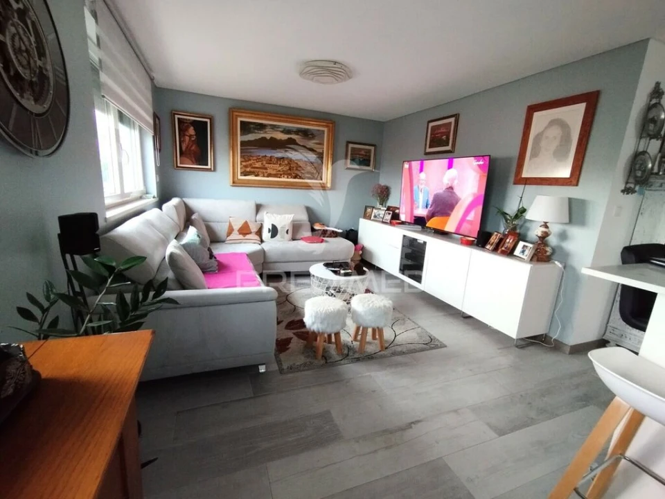 Moradia T4 para Venda em Algueirão-Mem Martins Foto 3