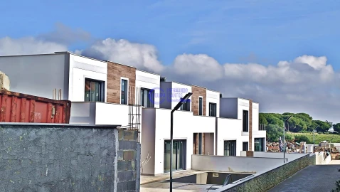Moradia T3 para Venda em Albufeira e Olhos de Água