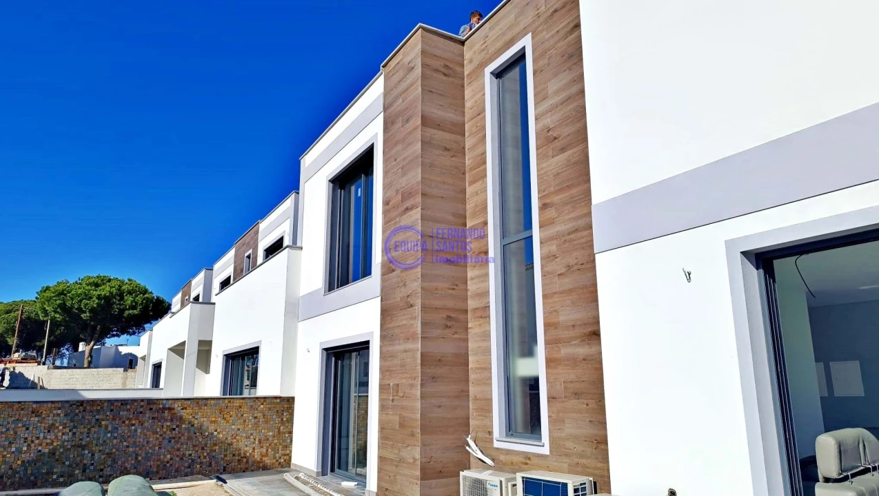 Moradia T3 para Venda em Albufeira e Olhos de Água Foto 26