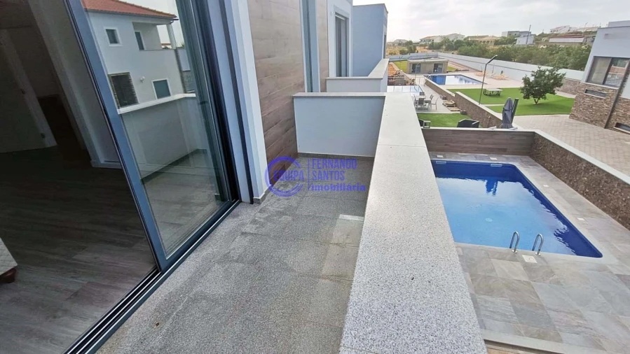 Moradia T3 para Venda em Albufeira e Olhos de Água Foto 16