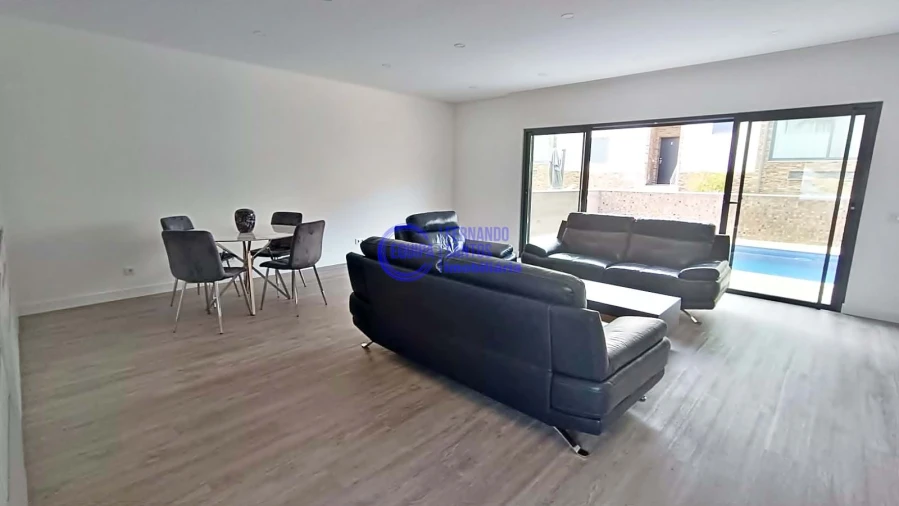 Moradia T3 para Venda em Albufeira e Olhos de Água Foto 4