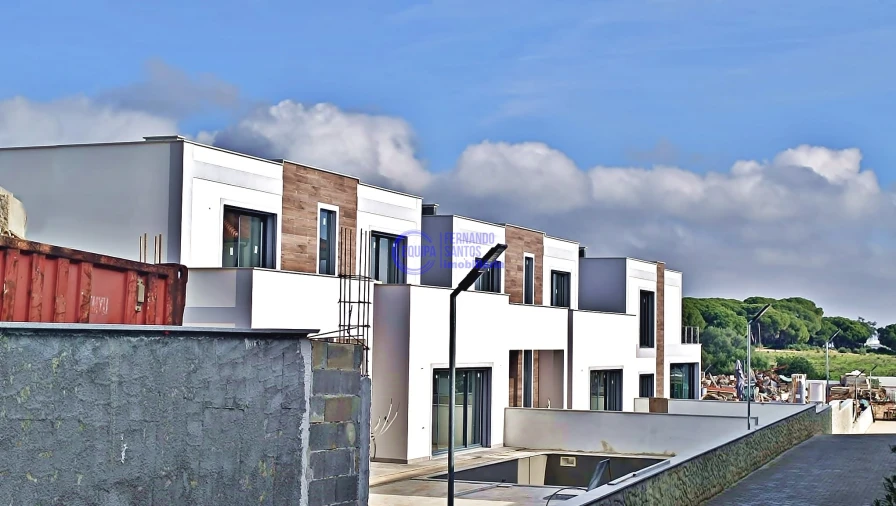 Moradia T3 para Venda em Albufeira e Olhos de Água Foto 25