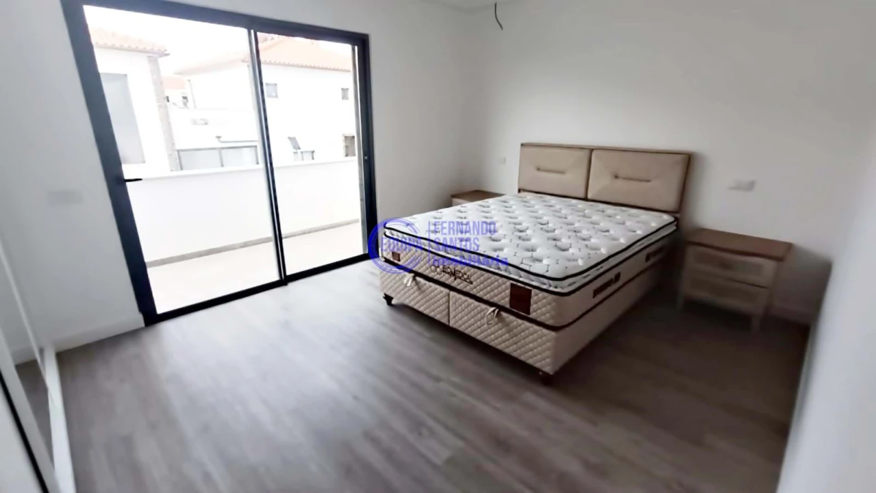 Moradia T3 para Venda em Albufeira e Olhos de Água Foto 8