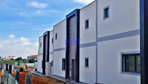 Moradia T3 para Venda em Albufeira e Olhos de Água