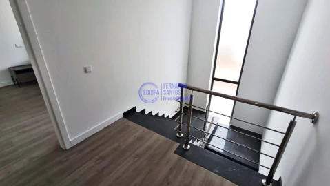 Moradia T3 para Venda em Albufeira e Olhos de Água
