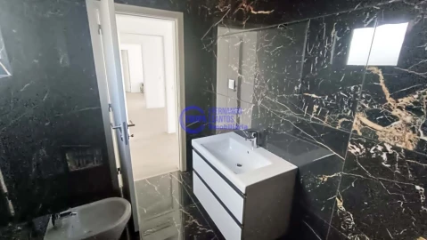 Moradia T3 para Venda em Albufeira e Olhos de Água