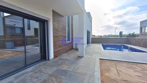 Moradia T3 para Venda em Albufeira e Olhos de Água