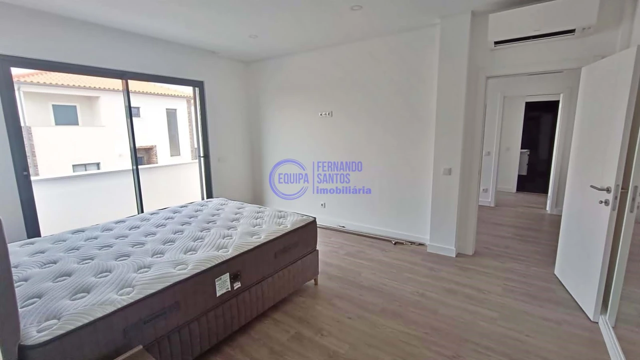 Moradia T3 para Venda em Albufeira e Olhos de Água Foto 22
