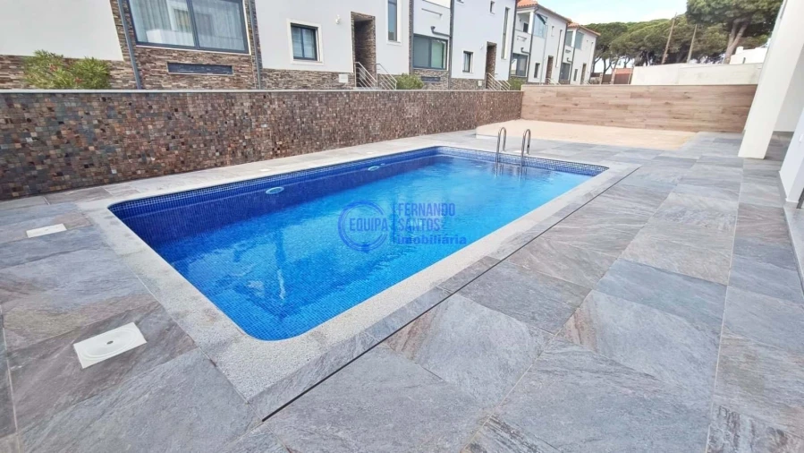 Moradia T3 para Venda em Albufeira e Olhos de Água Foto 12