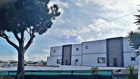 Moradia T3 para Venda em Albufeira e Olhos de Água