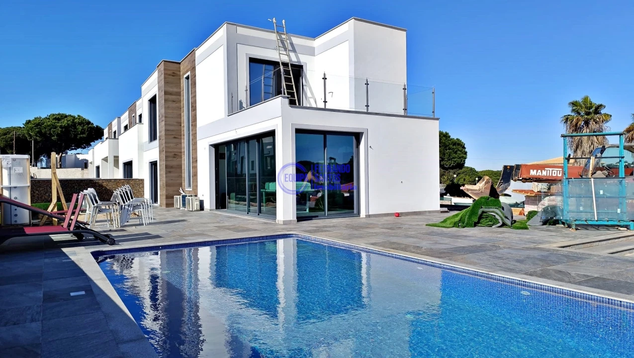 Moradia T3 para Venda em Albufeira e Olhos de Água Foto 1