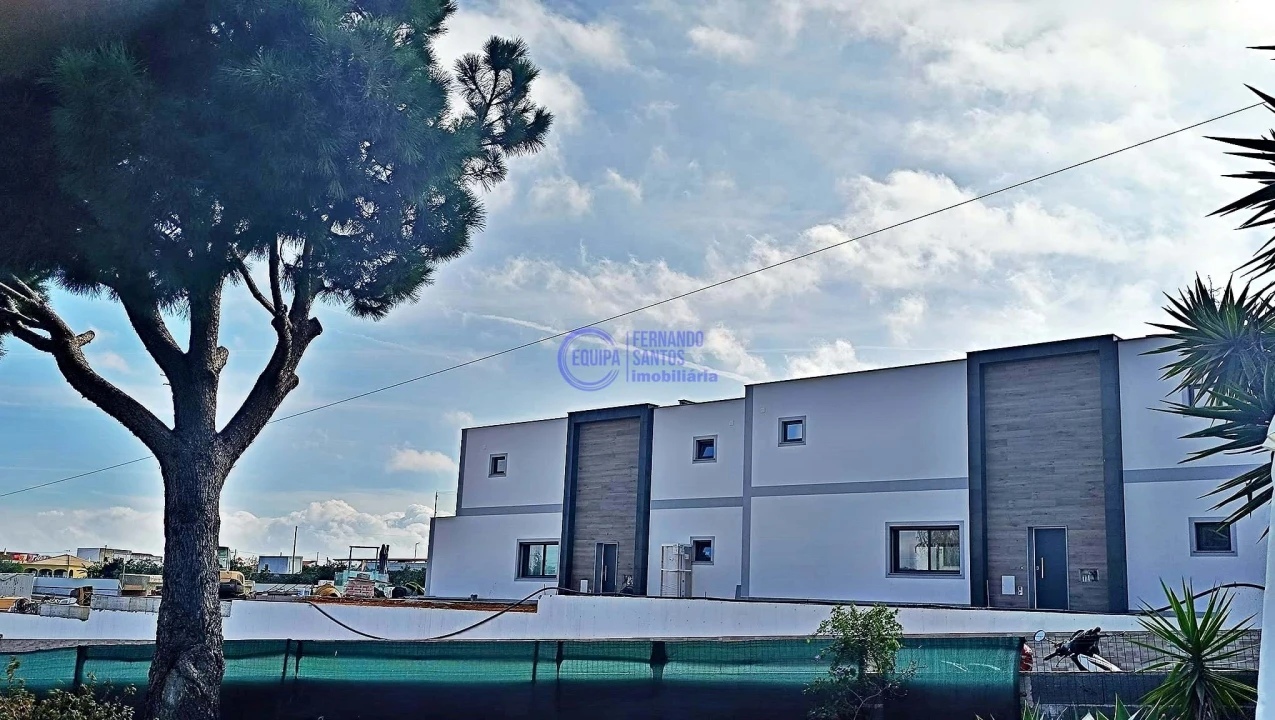 Moradia T3 para Venda em Albufeira e Olhos de Água Foto 12