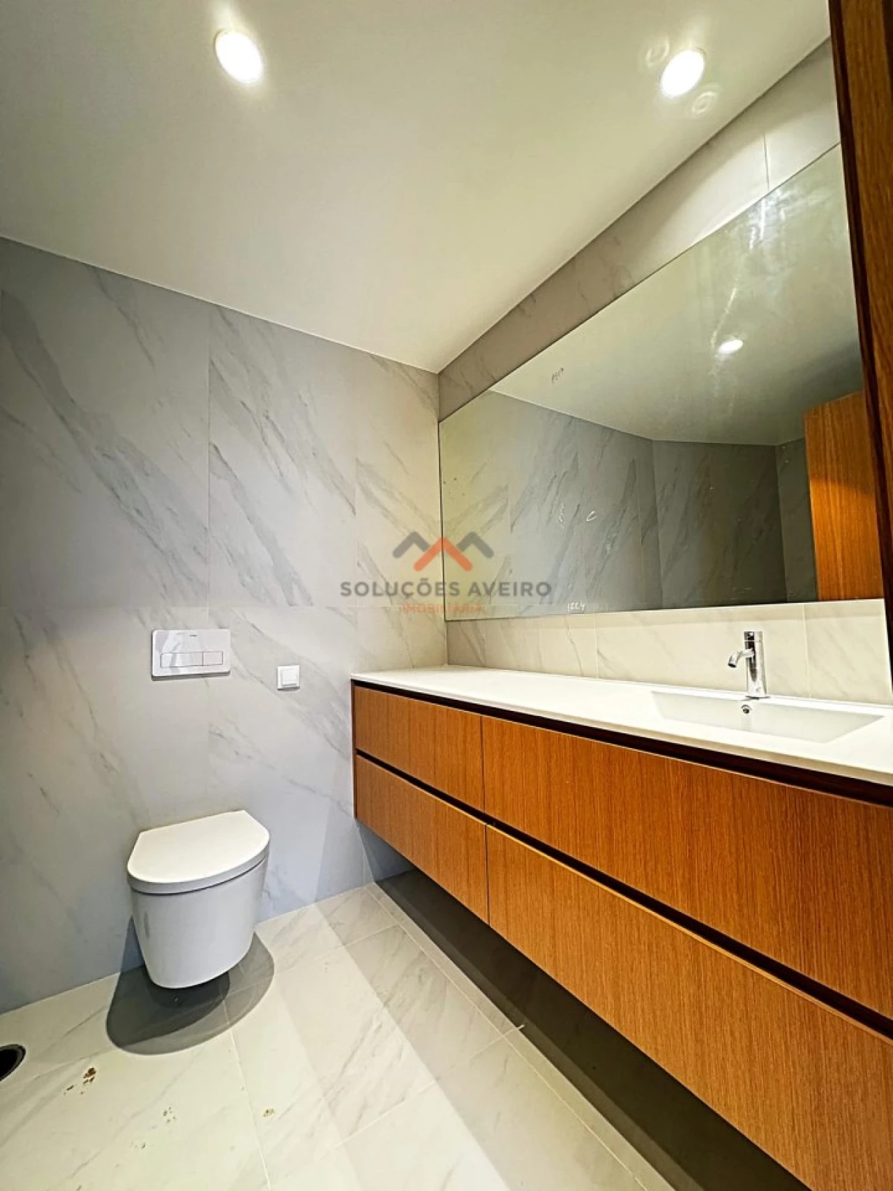 Apartamento T2 para Venda em Glória e Vera Cruz Foto 8