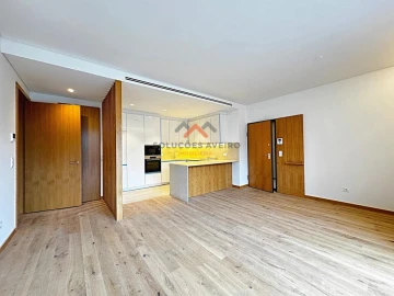 Apartamento T2 para Venda em Glória e Vera Cruz