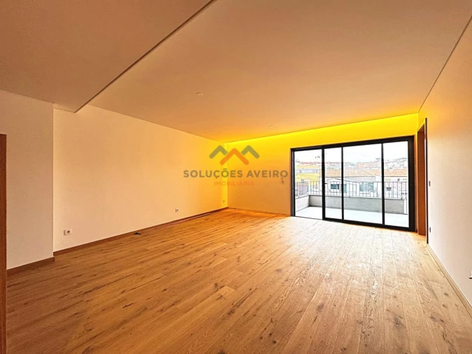 Apartamento T2 para Venda em Glória e Vera Cruz Foto 3