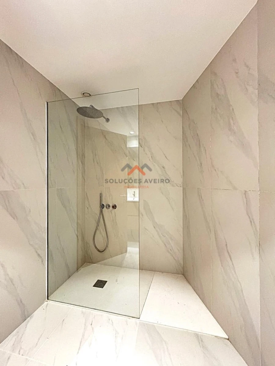 Apartamento T2 para Venda em Glória e Vera Cruz Foto 6