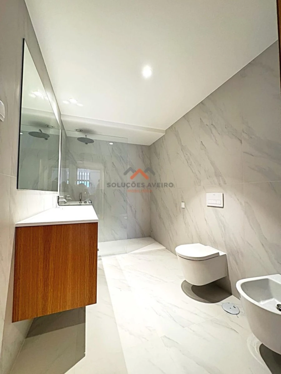 Apartamento T2 para Venda em Glória e Vera Cruz Foto 9