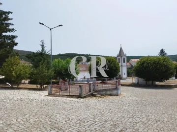 Moradia T3 para Venda em Castanheira de Pêra e Coentral